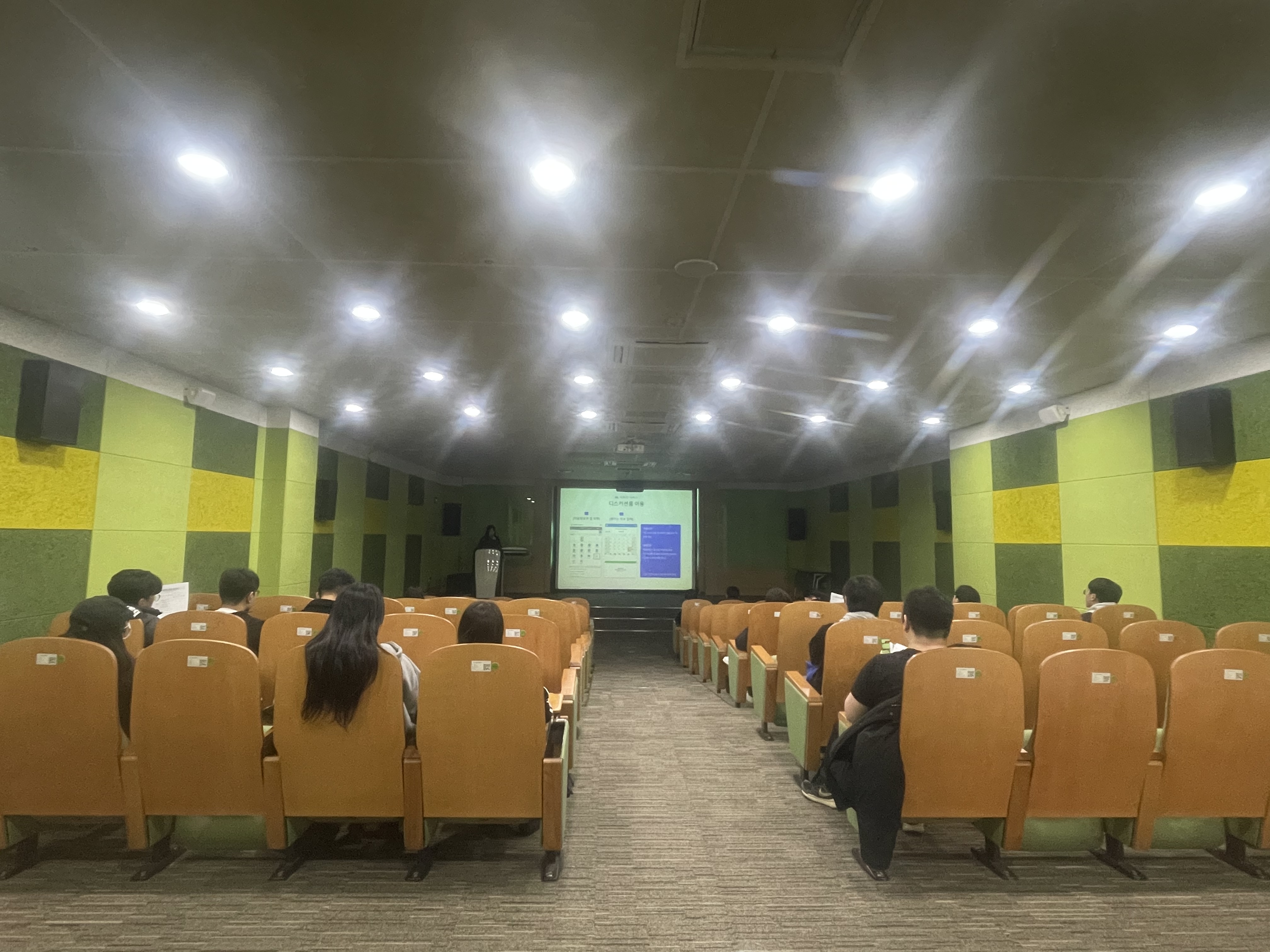 2026학년도 호텔관광과 관광레저경영전공에서는 교내 도서관투어를 진행하였습니다.